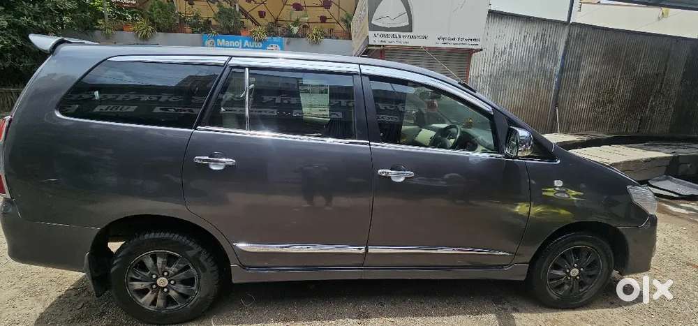 Toyota Innova 2012 Diesel Well Maintained