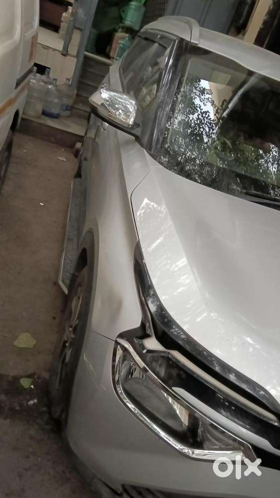 Kia Carens 2023 Petrol 40000 Km Driven