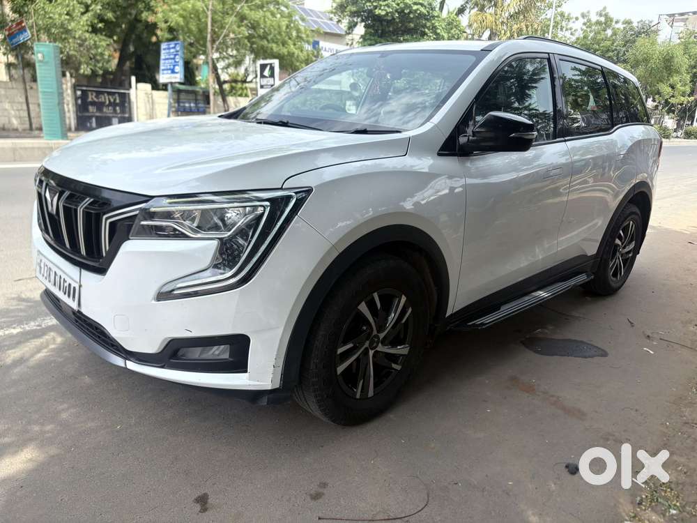 Mahindra Xuv700 2.2 Ax 5 Diesel At 7 Str, 2023, Diesel