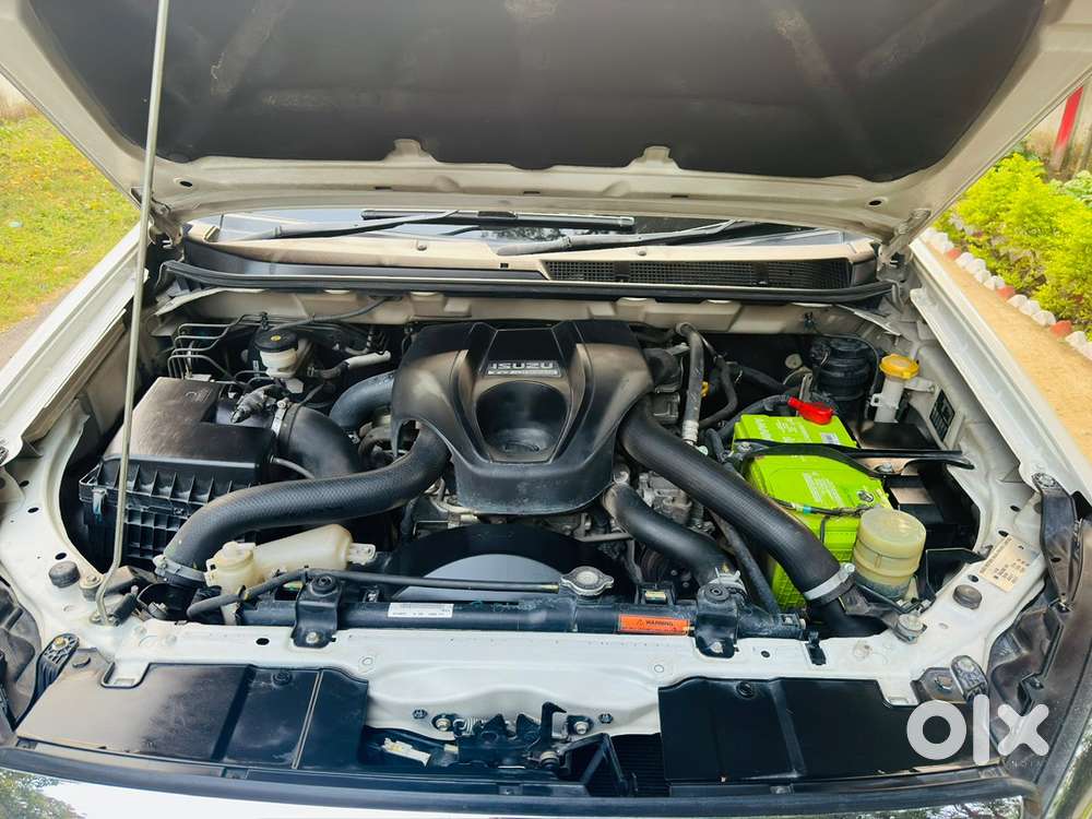 Isuzu D-max V-cross 2019