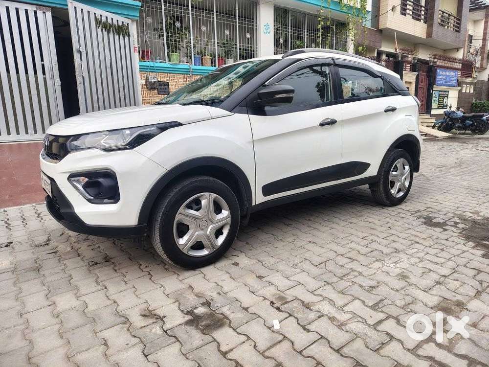 Tata Nexon 1.2 Revotron Xm (s), 2022, Petrol