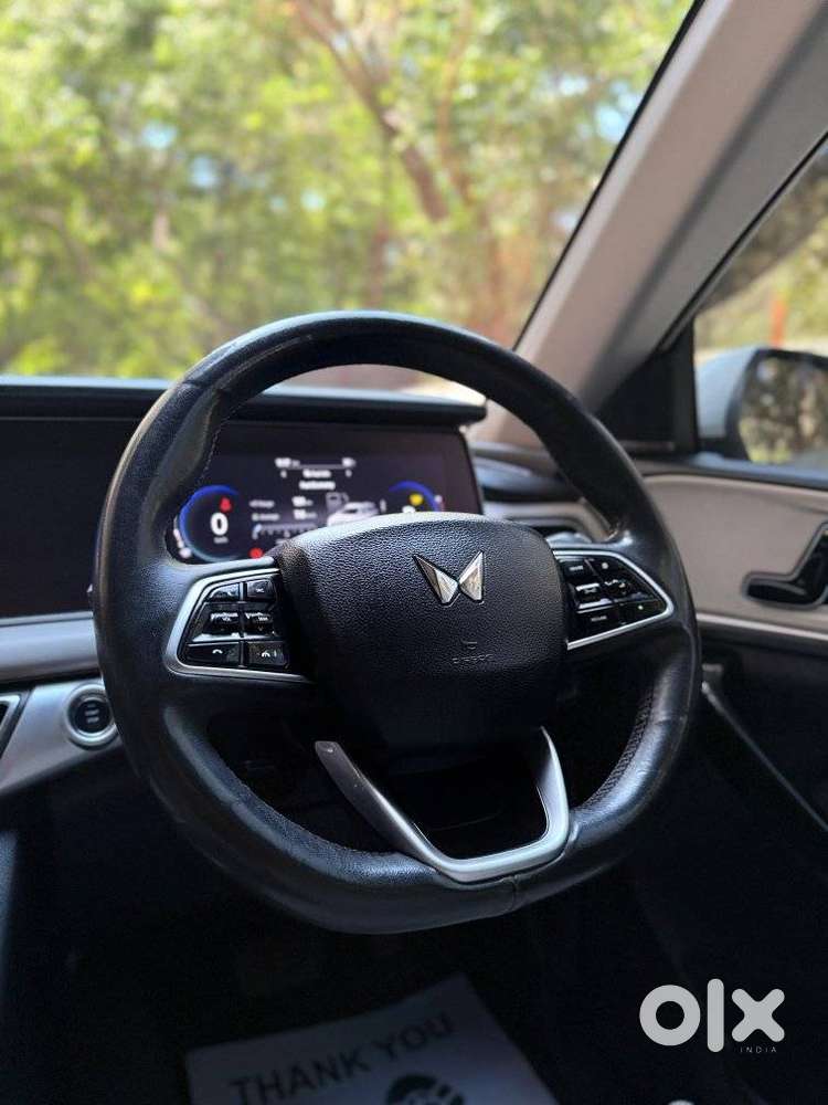 Mahindra Xuv700 Ax7l 6 Str At, 2022, Diesel