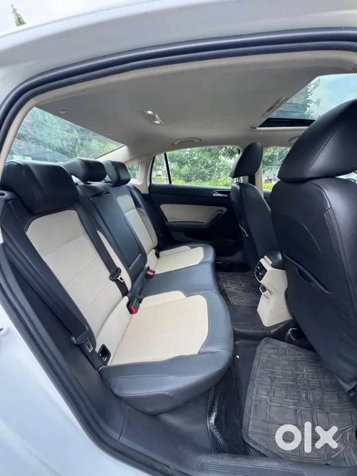 Skoda Slavia Style 1.0l Tsi At, 2022, Petrol