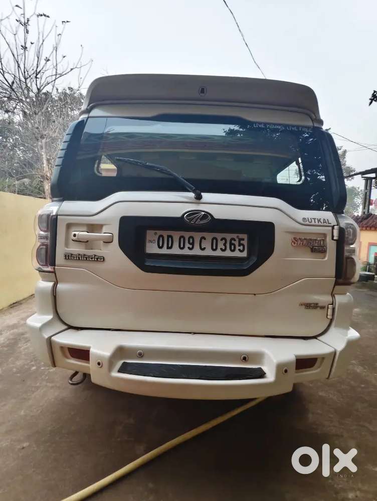 2015 Mahindra Scorpio 2.2 S10 Manual - Single Owner, 7 Str, Diesel