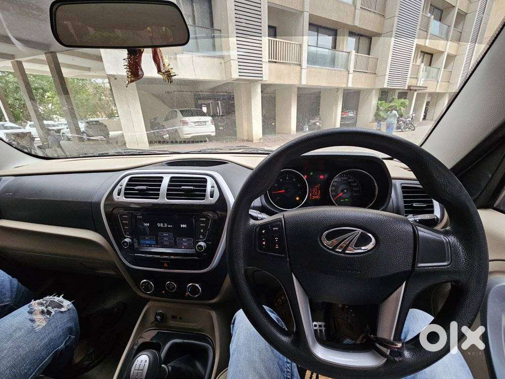 Mahindra Tuv 300 T10, 2018, Diesel