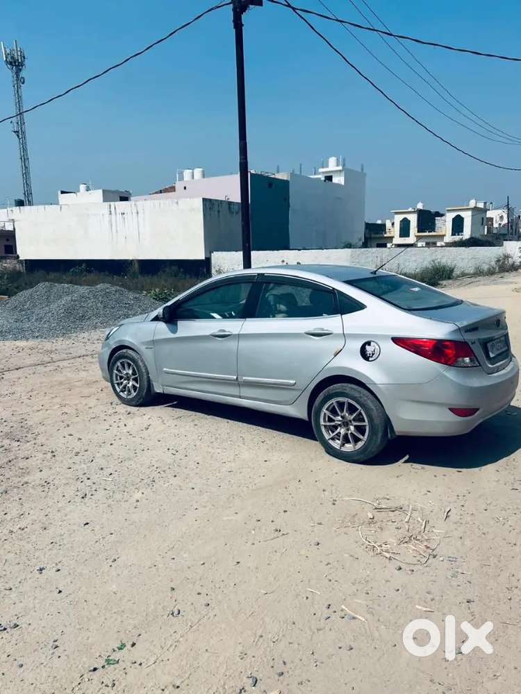 Hyundai Verna 1.6 Ex 2012