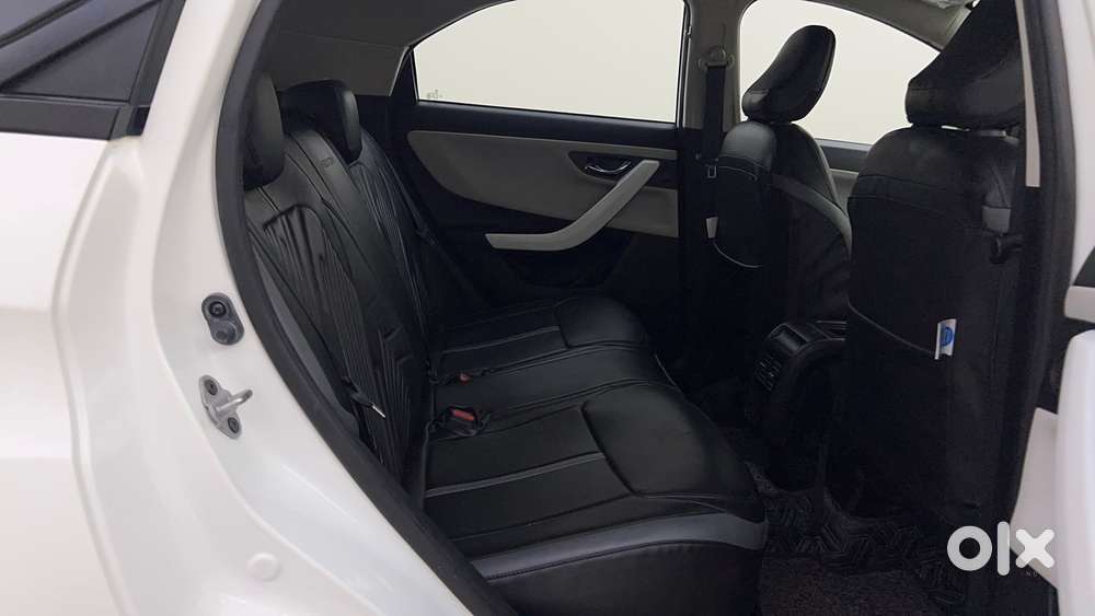 Tata Nexon Creative Plus 1.2 Revotron Petrol 6 Mt, 2024, Petrol