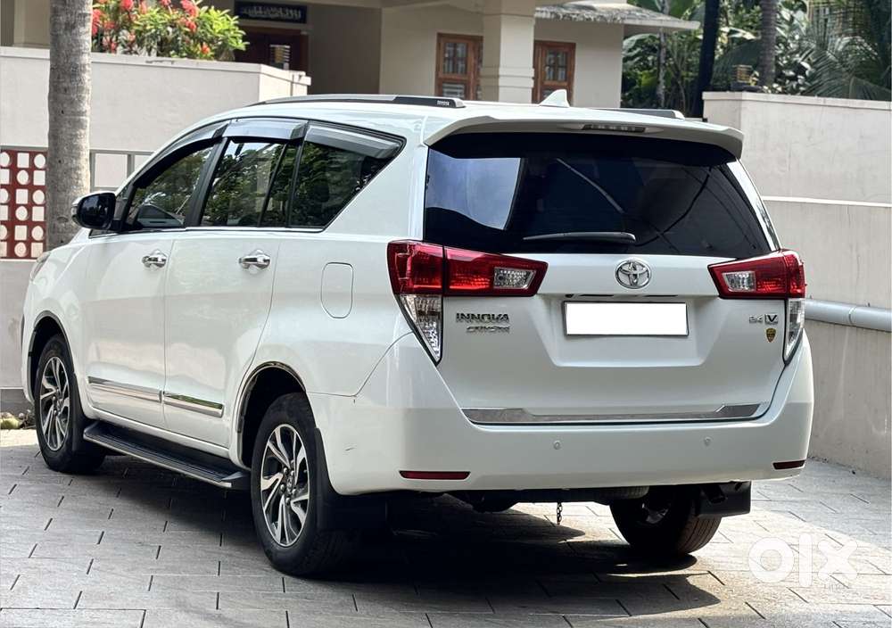 Toyota Innova Crysta 2.4 V 8 Str, 2018, Diesel
