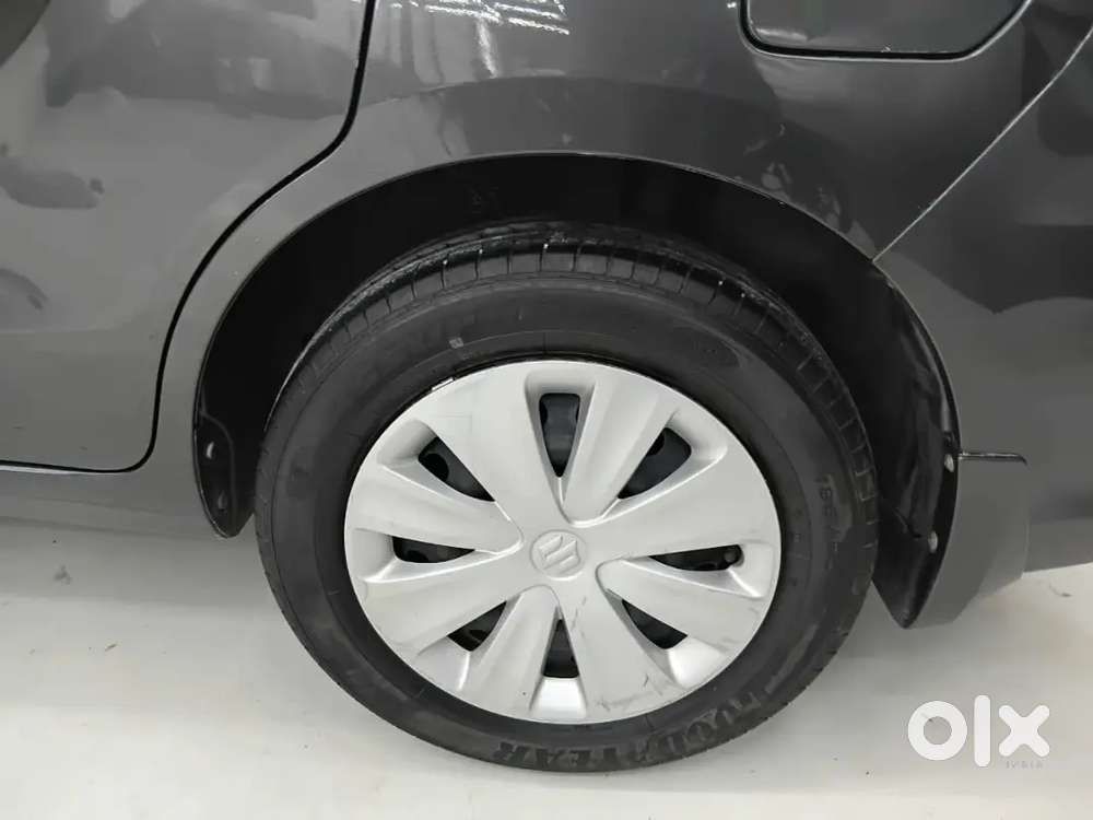 Maruti Suzuki Eritiga Vxi.