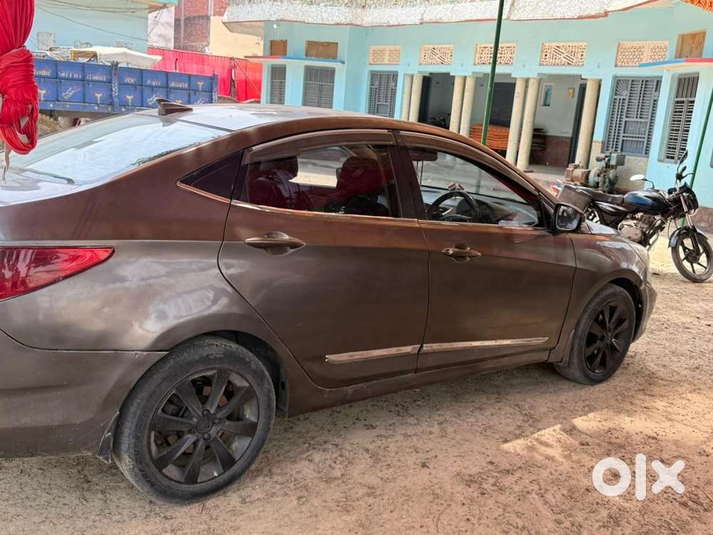 Hyundai Verna 2012 90000 Km Driven