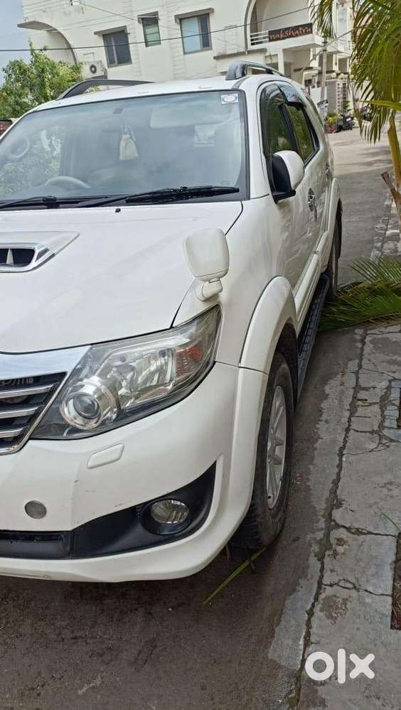 Toyota Fortuner 2014