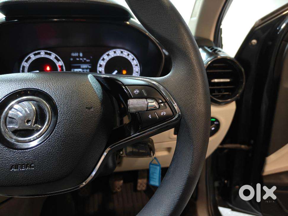 Skoda Slavia 1.0 Active Tsi, 2022, Petrol