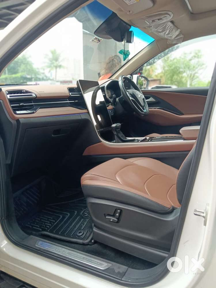 Mg Hector Plus Savvy Pro 1.5 Turbo Petrol Cvt 7 Str, 2024, Petrol
