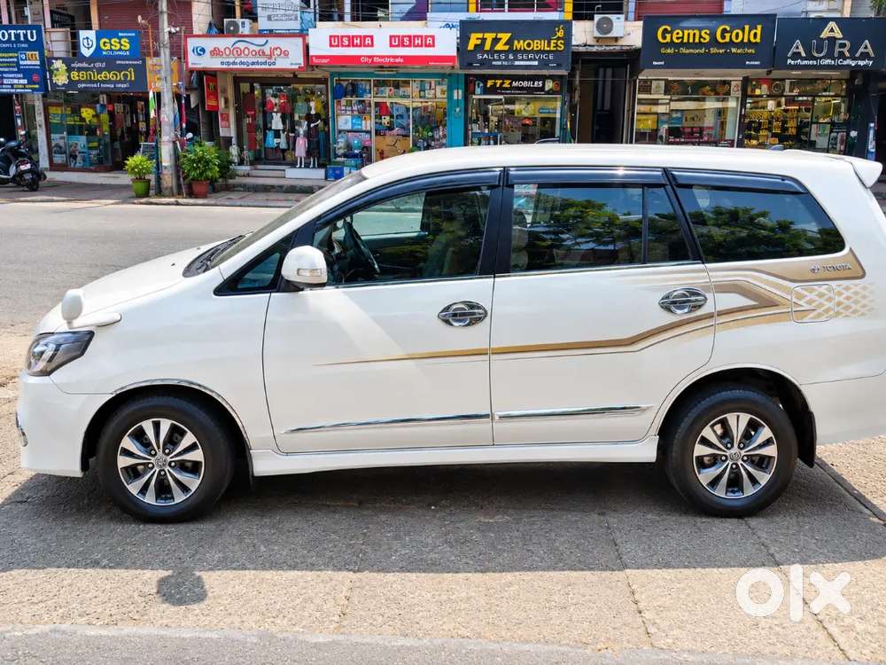 Toyota Innova 2016 Diesel Well Maintained