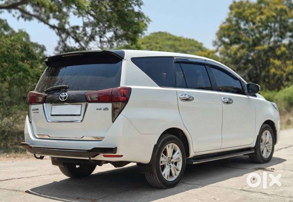 Toyota Innova Crysta 2.8z Automatic, 2017, Diesel