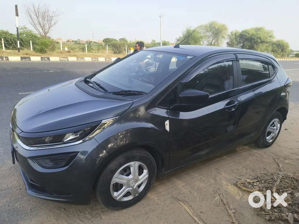 Tata Altroz Xe Petrol 2021