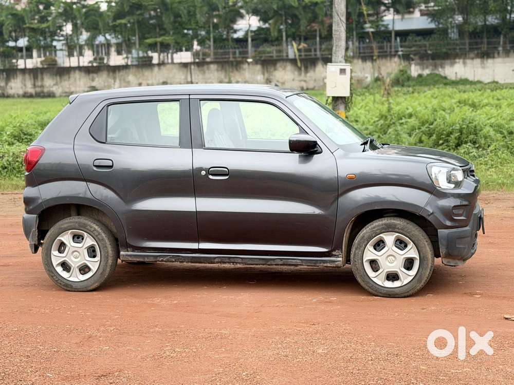 Maruti Suzuki S-presso Vxi, 2023, Petrol