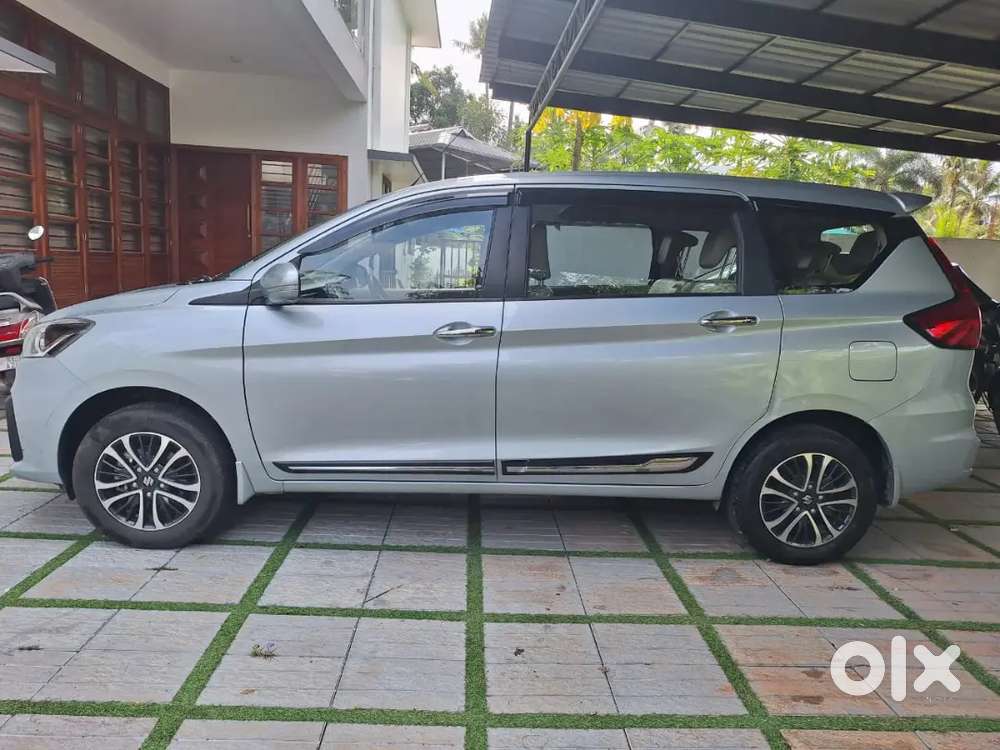 Maruti Suzhuki Eritga Hybrid Zxi +