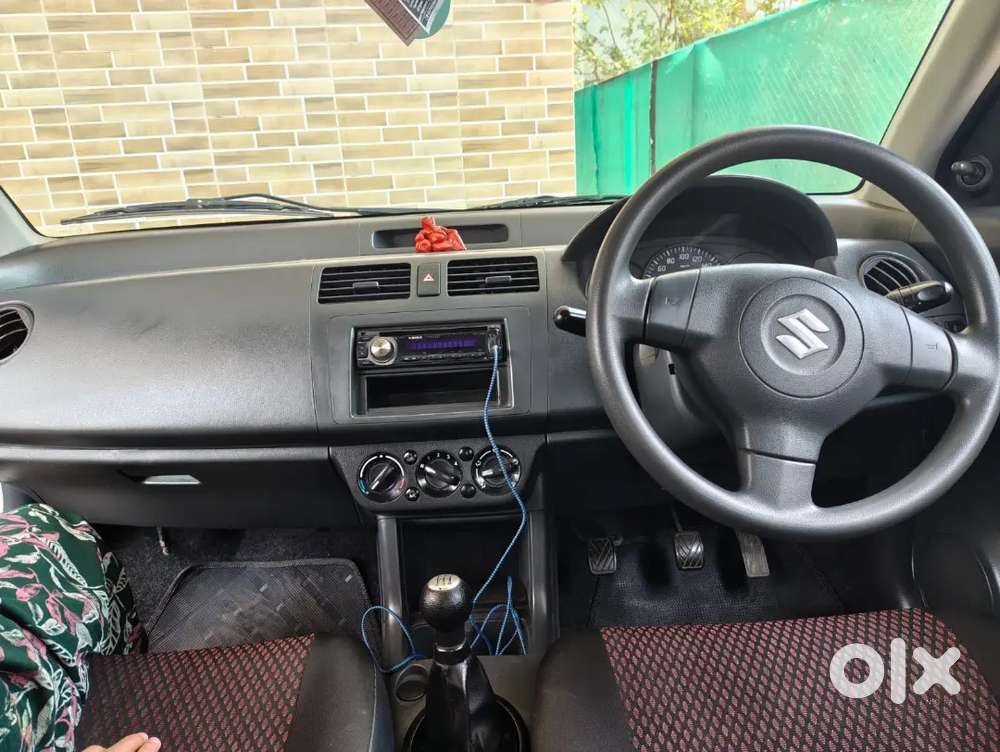 Maruti Suzuki Swift Lxi 2010 Bsiv