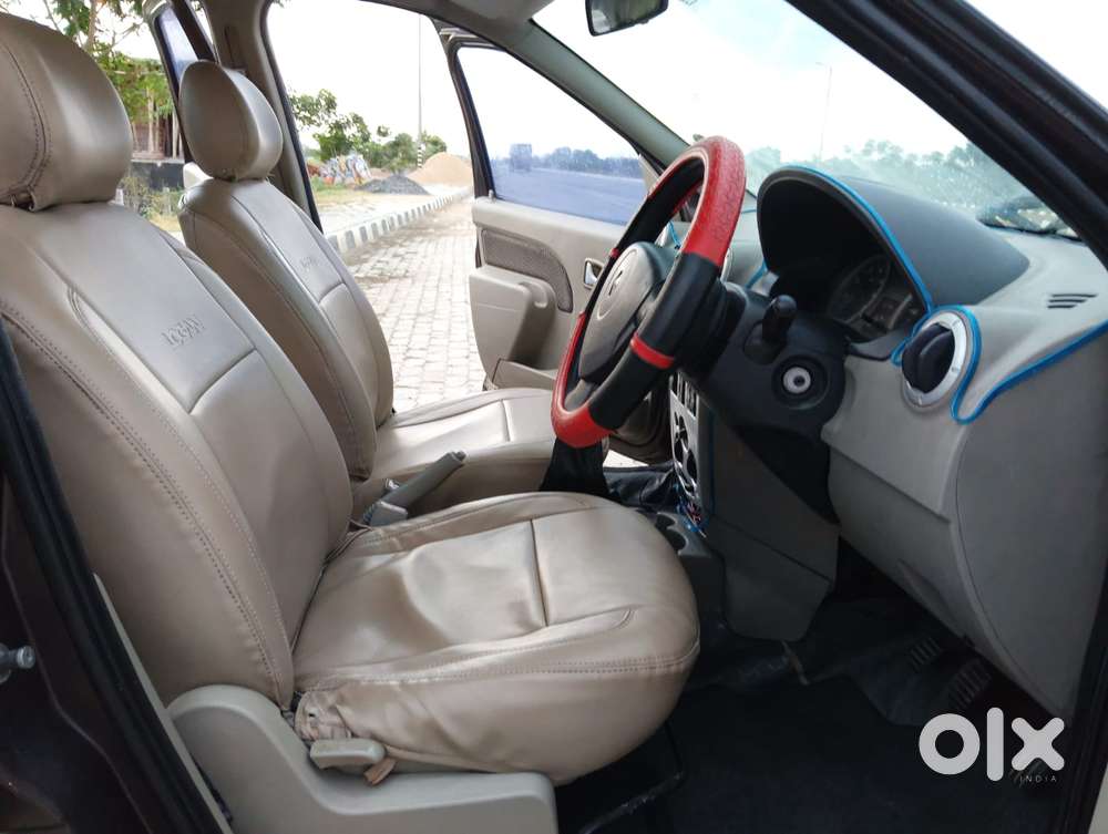 Mahindra Renault Logan, 2009, Petrol