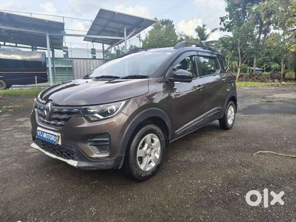 Renault Triber Rxt, 2022, Petrol