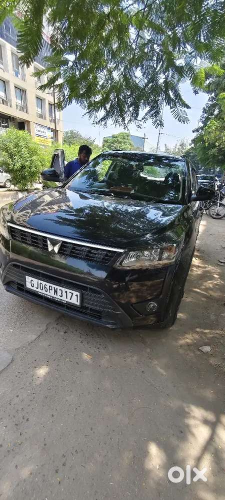 2023 Mahindra Xuv300 W4 Petrol | 1st Owner | Zero Accident | Company S