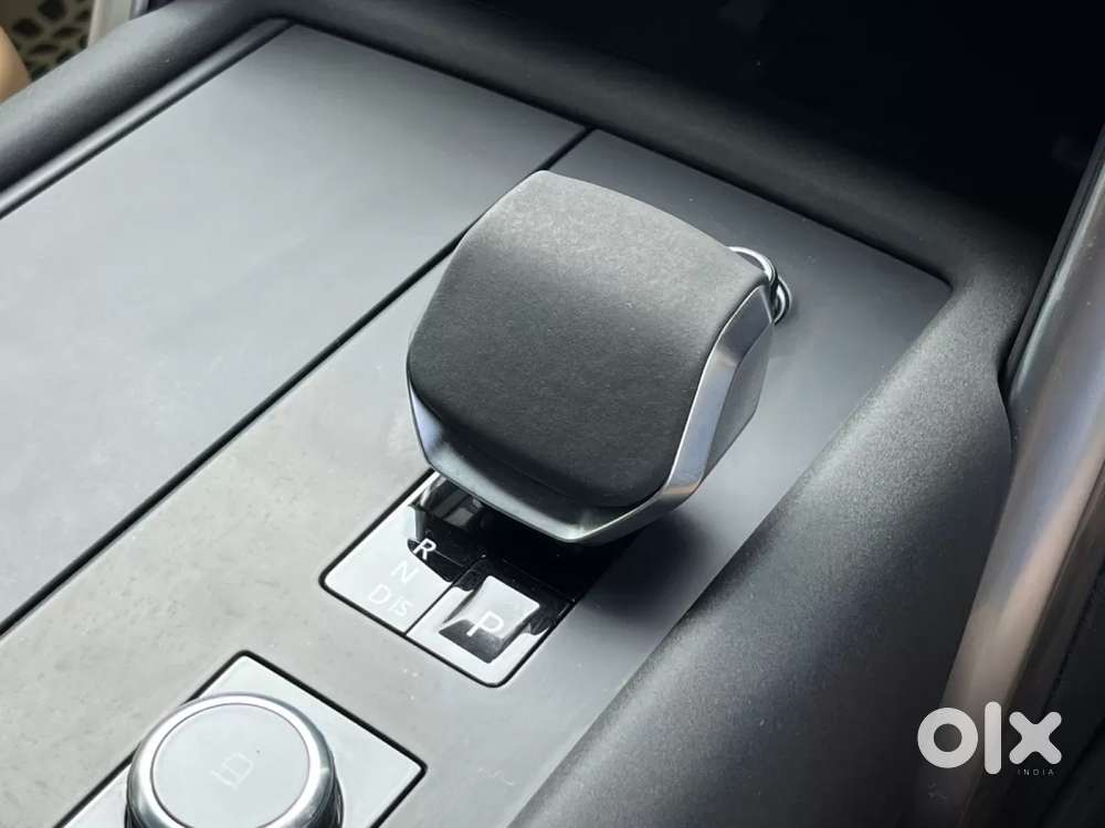 Land Rover Discovery, 2023, Petrol