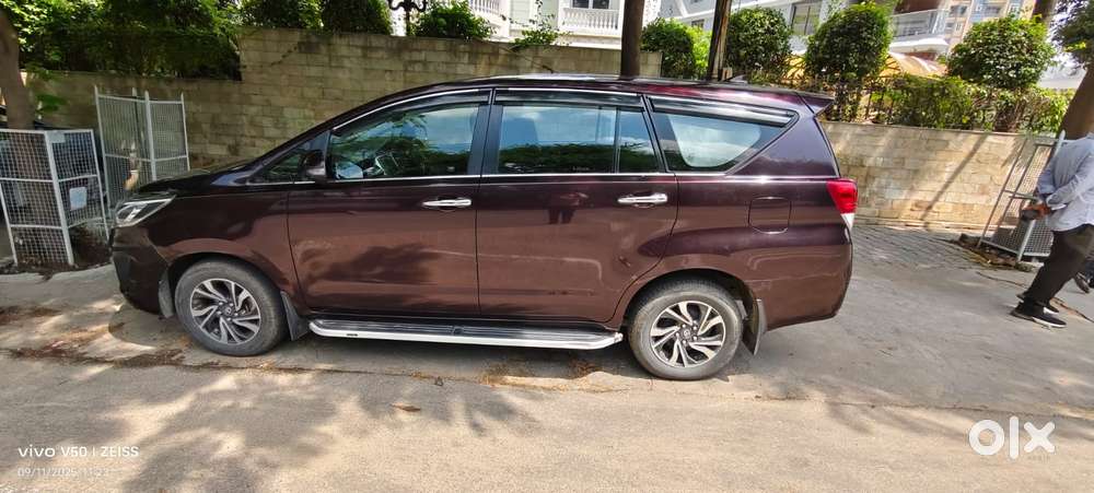 Toyota Innova Crysta 2.4 V 8 Str, 2022, Diesel