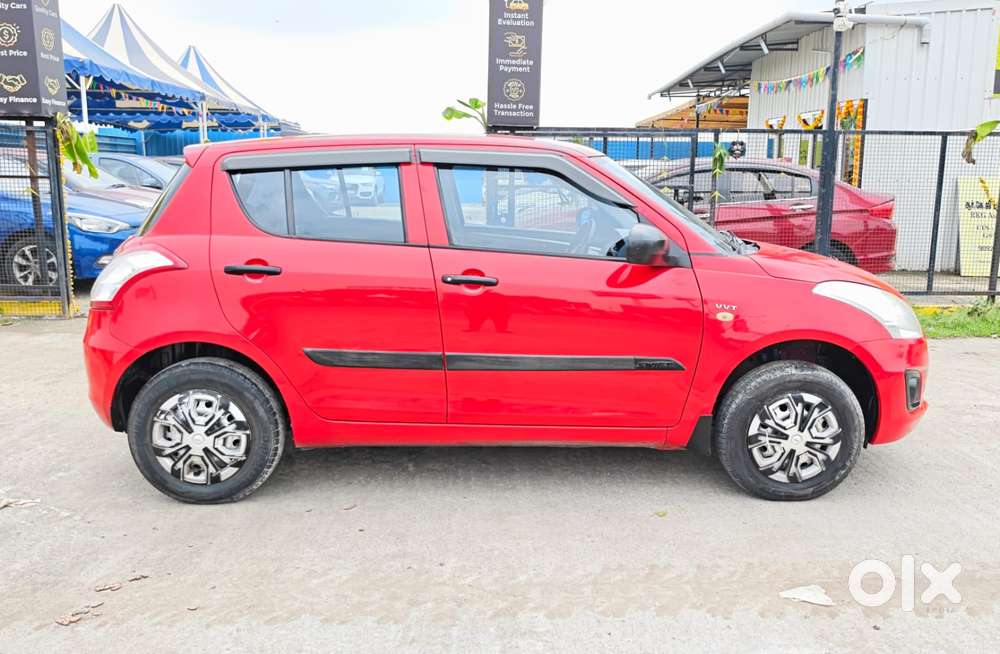 Maruti Suzuki Swift Lxi Optional-o, 2017, Petrol