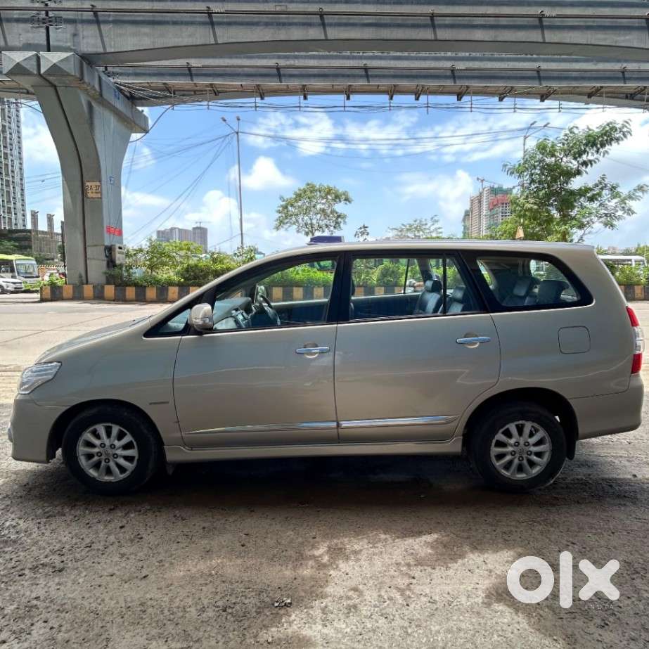 Toyota Innova 2.5 V 8 Str, 2014, Diesel