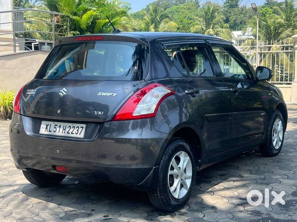 Maruti Suzuki Swift Vxi, 2016, Petrol