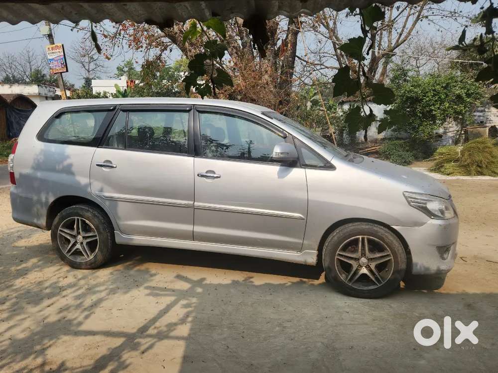 Toyota Innova 2013 Diesel 150000 Km Driven