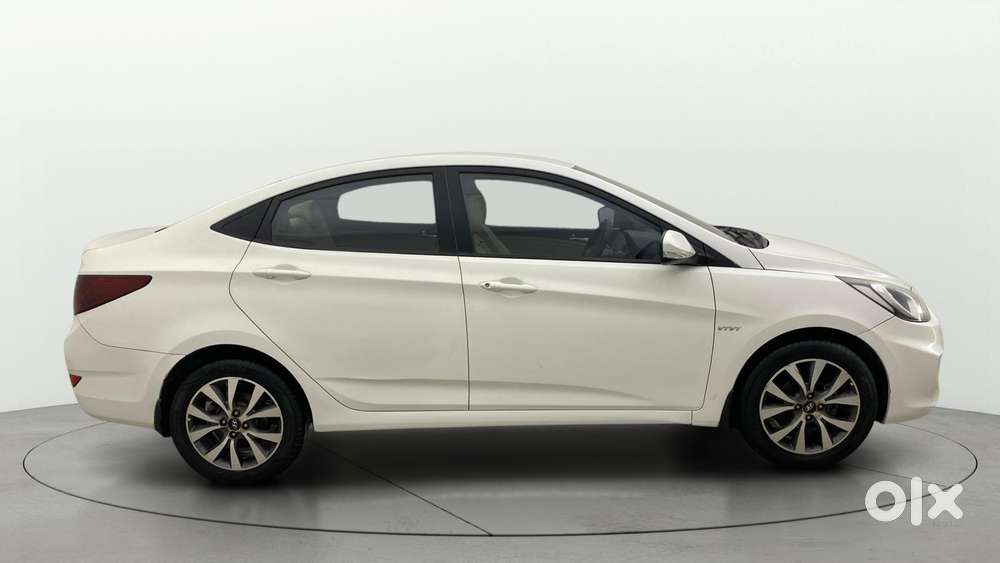 Hyundai Verna Fluidic 1.6 Vtvt Sx, 2013, Petrol