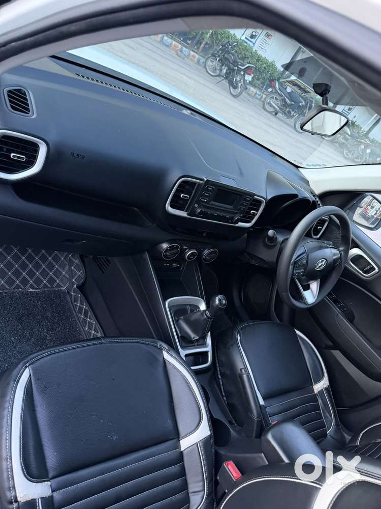 Hyundai Venue S 1.2 Petrol, 2021, Petrol