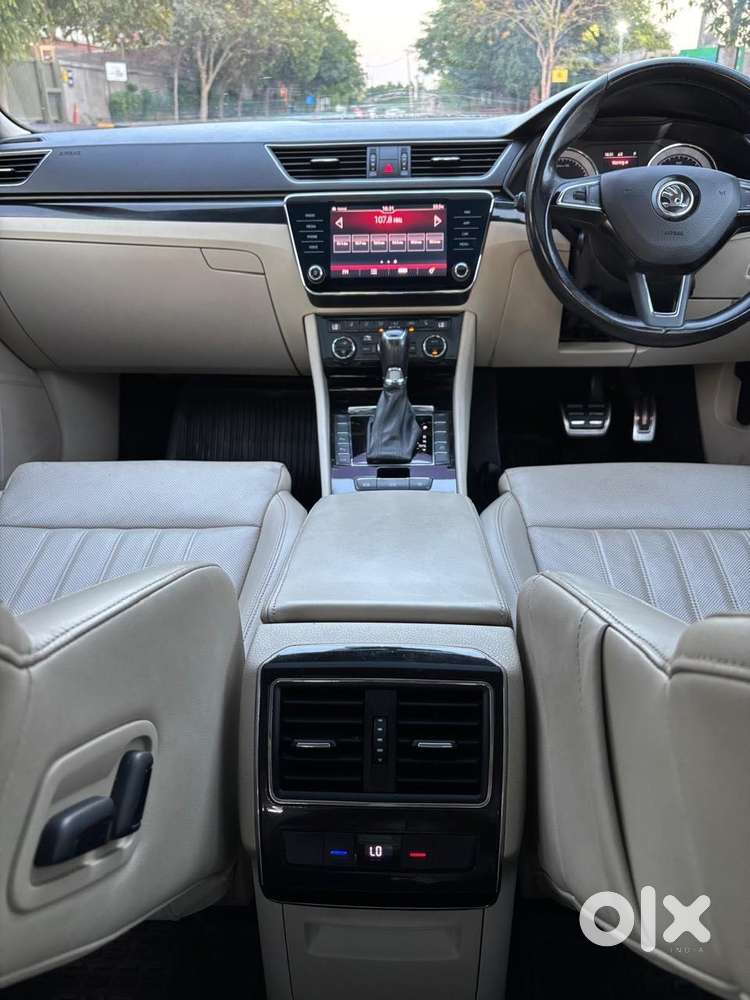 Skoda Superb Lk 1.8 Tsi At, 2019, Petrol