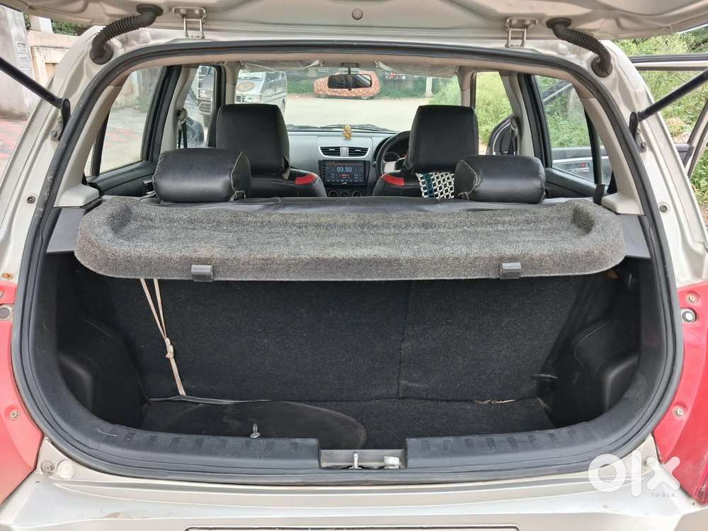 Maruti Suzuki Swift Vxi Abs Bsiv, 2015, Petrol