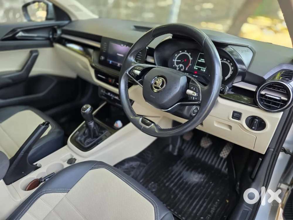 Skoda Slavia Ambition 1.0l Tsi Mt, 2023, Petrol