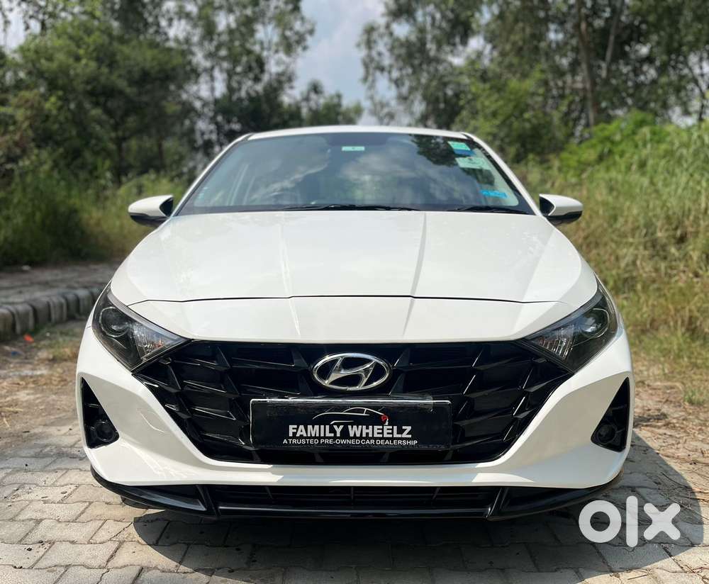 Hyundai I20 Asta 1.4 Automatic (o) With Sunroof, 2022, Petrol