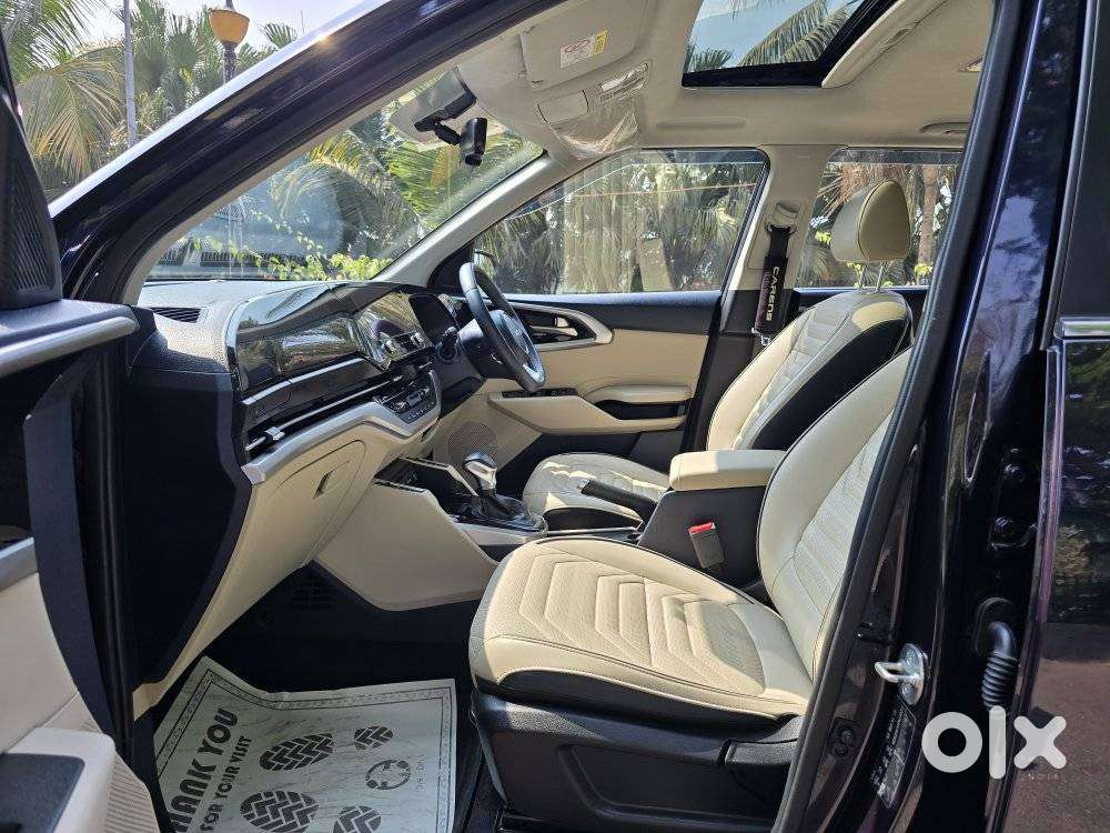 Kia Carens Luxury (o)1.5 Turbo Petrol Dct 7 Str, 2023, Petrol