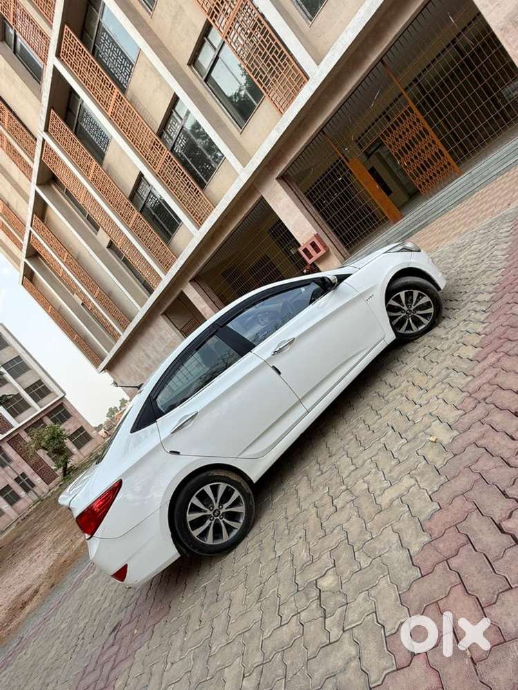 Verna Top Model Luxury