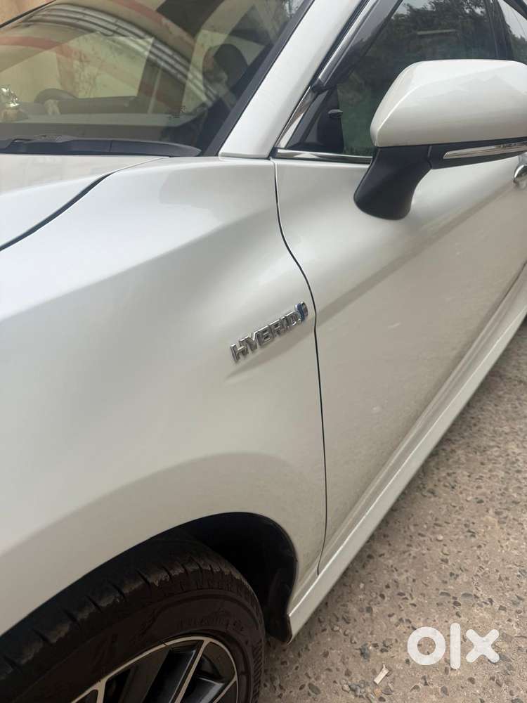 Toyota Camry Hybrid, 2023, Petrol