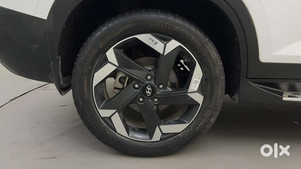 Hyundai Alcazar 1.5 Tdct Signature (o) 7s Petrol, 2023, Petrol