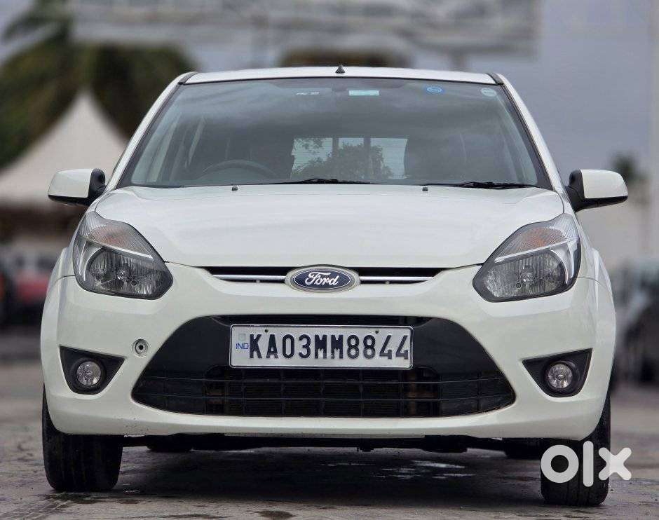 Ford Figo, 2010, Petrol