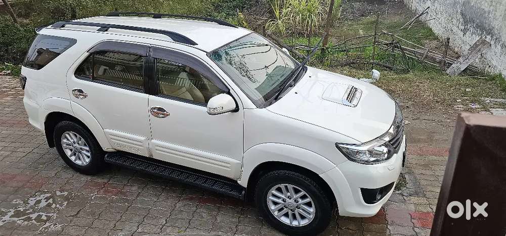 Toyota Fortuner 2013