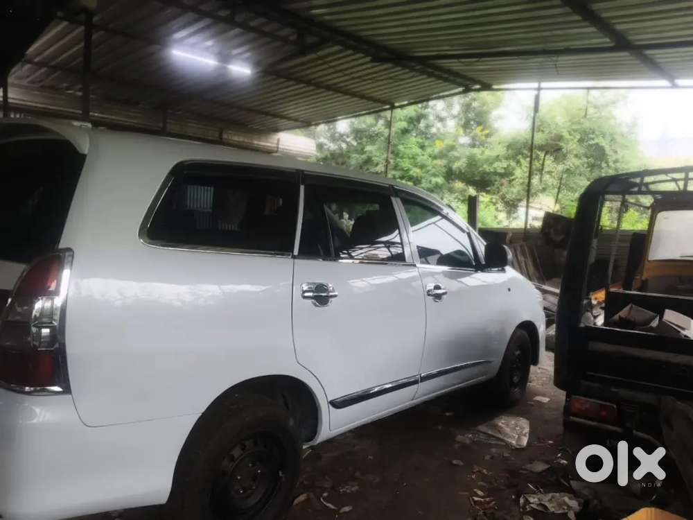 Toyota Innova 2.0 Gx 2014