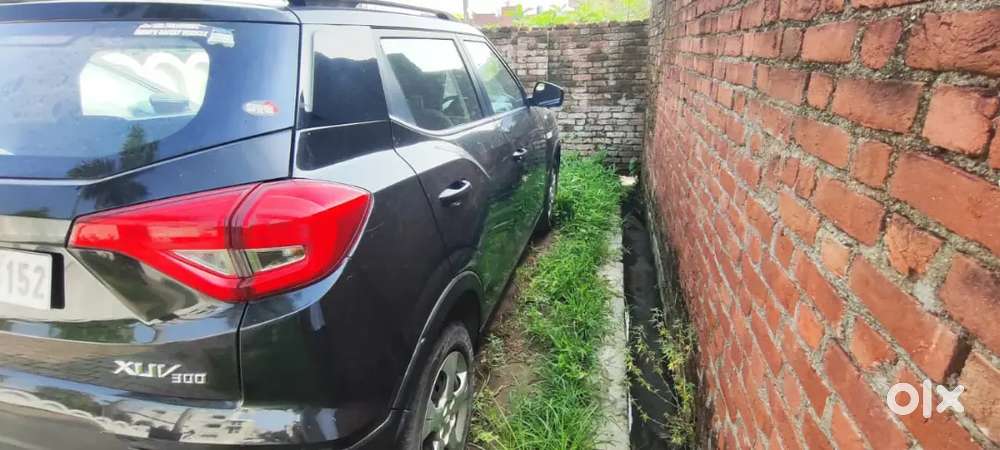 Mahindra Xuv300 Diesel 2022 With Sunroof Doctor Owned Car