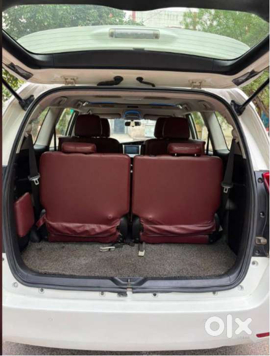 Toyota Innova Crysta 2.4 V 2020