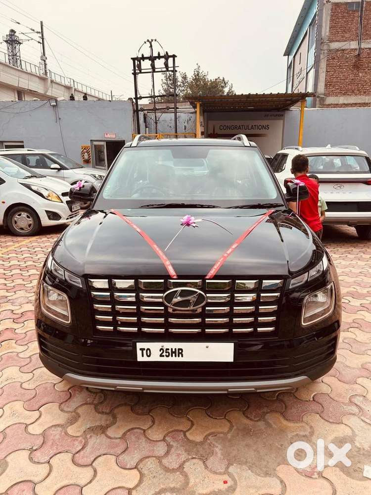 Hyundai Venue 2025 Petrol Good Condition