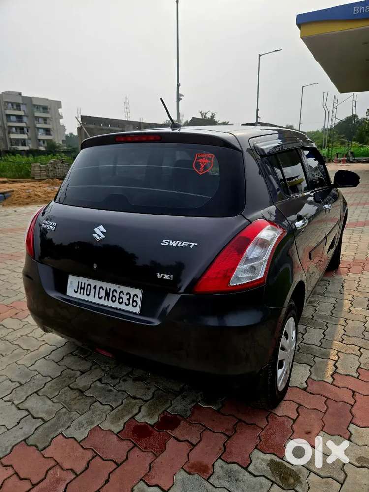 Maruti Suzuki Swift 2017 Vxi 4200 Km 1st Owner