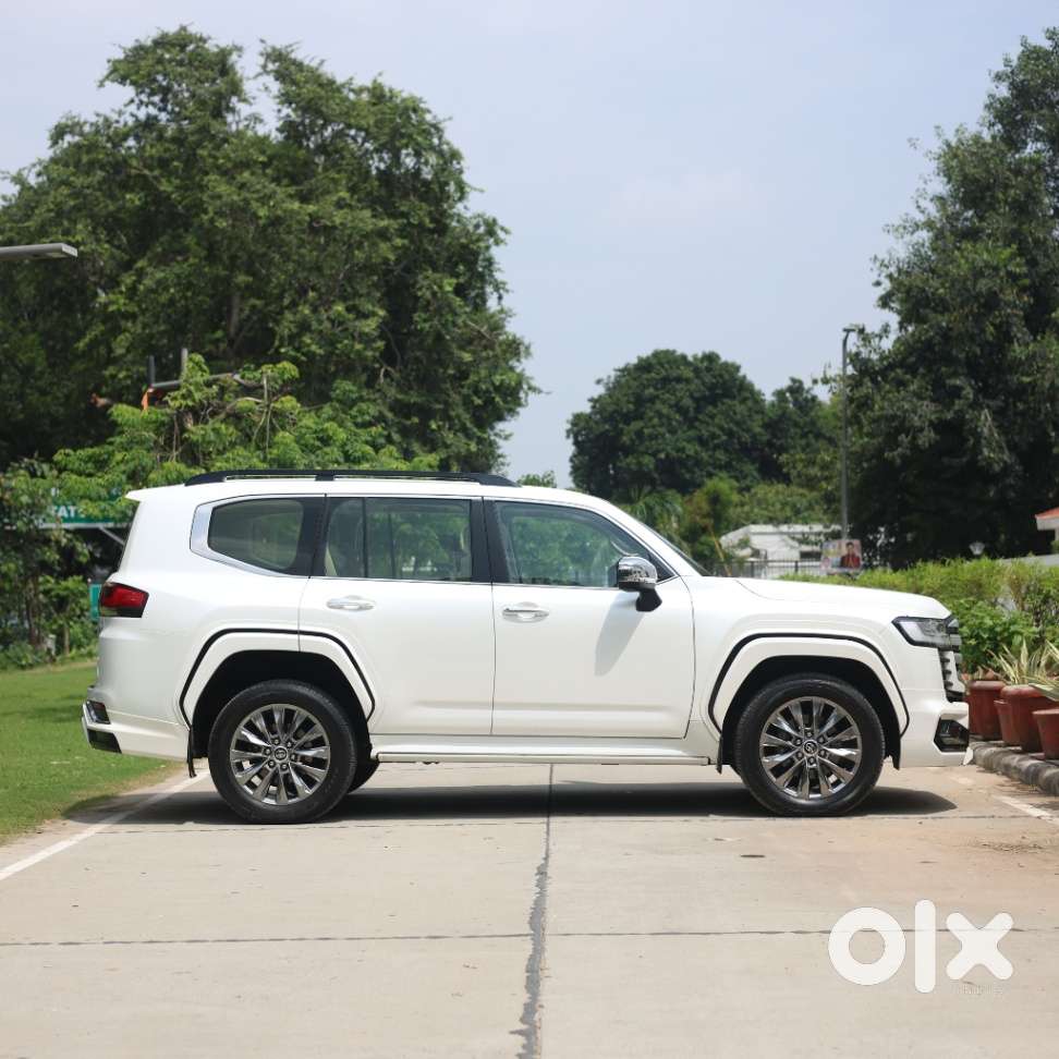 Toyota Land Cruiser 3.3 Zx Diesel, 2023, Diesel